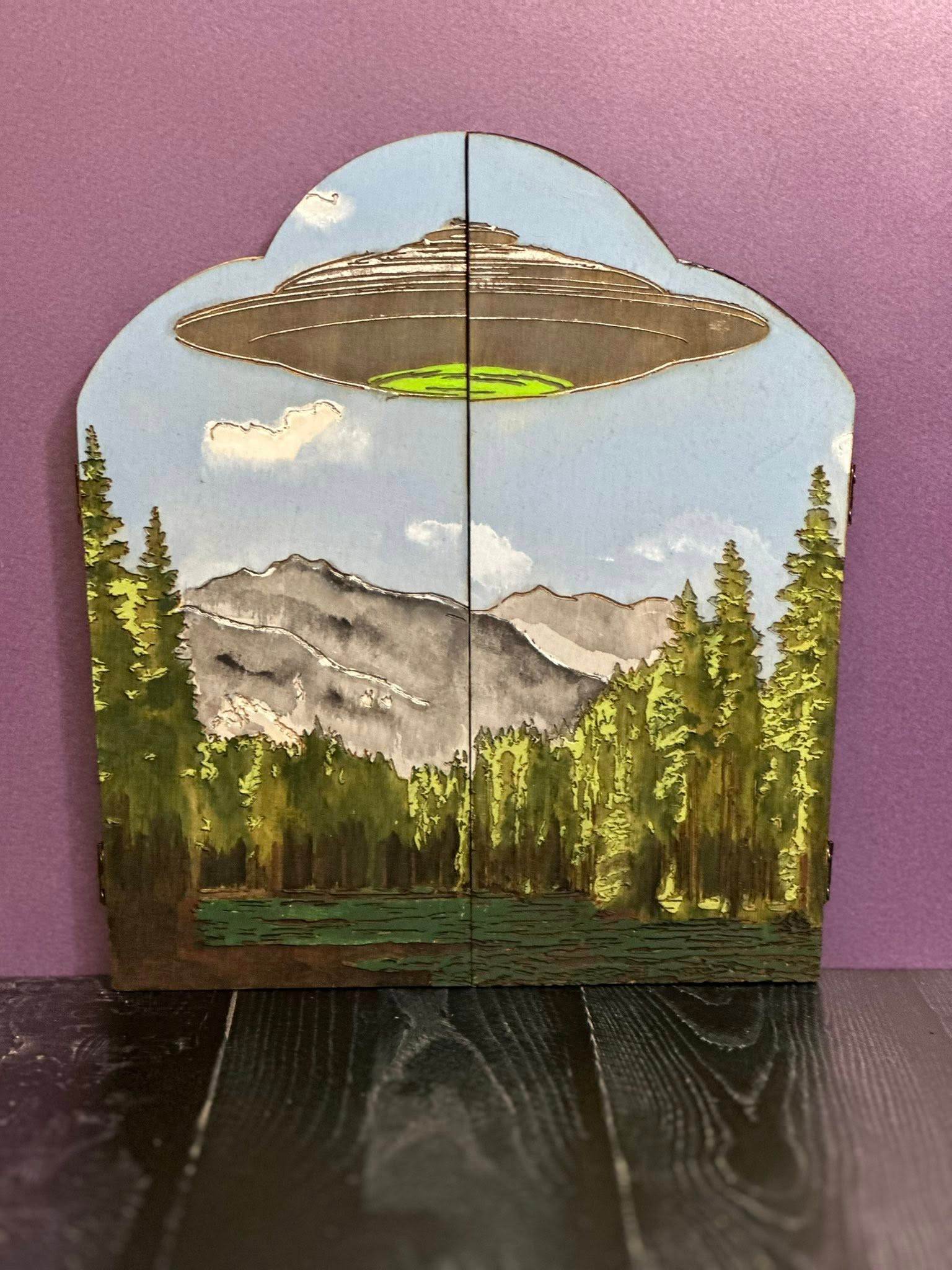 Alien abduction triptych altar box closed exterior by Loren Morris, Primitive Witchery